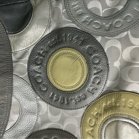 Genuine Coach Silver & Gray Leather Logo And Signature Fabric Handbag & Wristlet - Picture 16 of 16